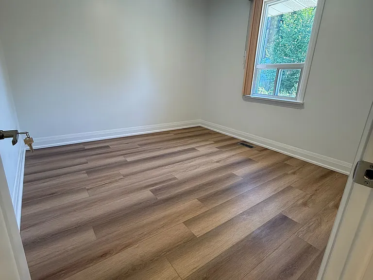 21 Chopin Ave — Photo 9