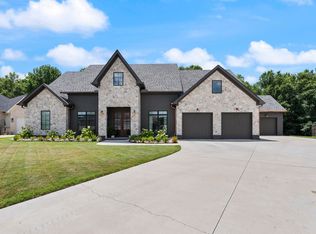 3525 Juniper Dr, Conway, AR 72034