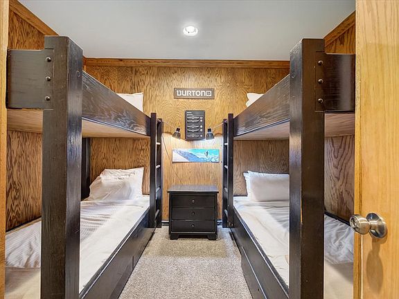 Bedroom 3 (Bunk Room) - 4 Twin Beds