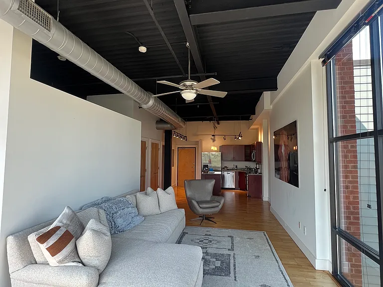 350 E Short St #423 — Photo 8