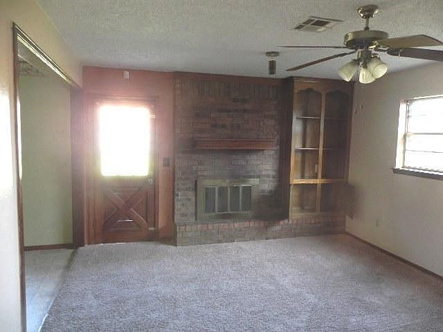 2nd image of 5213 Gaines St