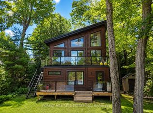 170 Hill St, Gravenhurst, ON P1P1R2