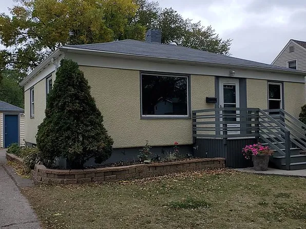 1530 9th St N, Fargo, ND 58102
