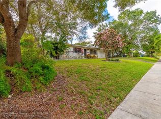 9710 SW 77th St, Miami, FL 33173