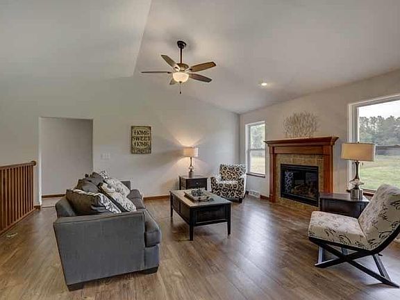 4th image of 2535 Sussex Pl