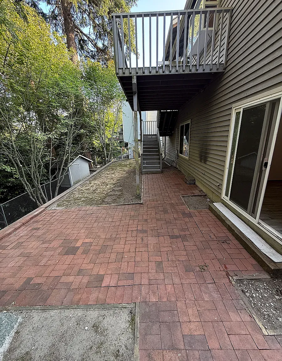 4 bed, 2200 sqft, $3,995 — Photo 2