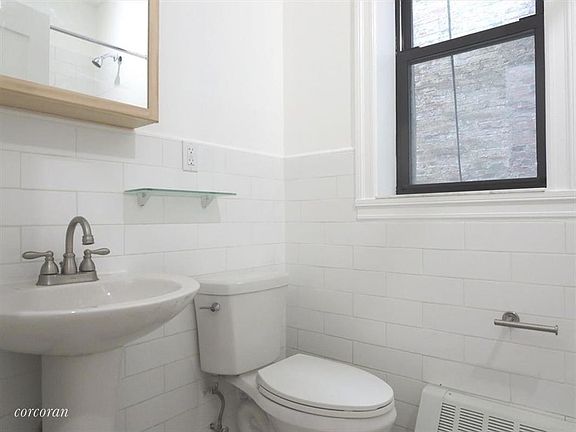5th image of 683 Lincoln Pl APT 1L