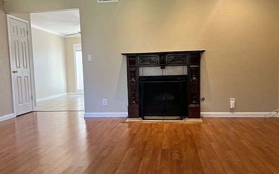 5th image of 2828 Royal Ann Ln
