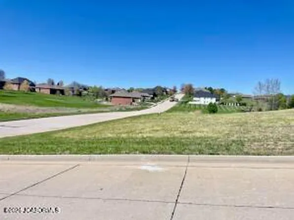 323 Covered Wagon Rd, Jefferson City, MO 65109