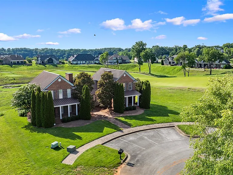 358 Club Ct — Photo 23