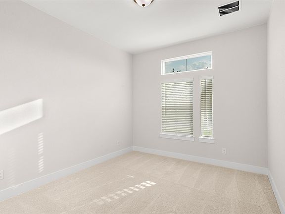 5th image of 2116 Tobiano Trce