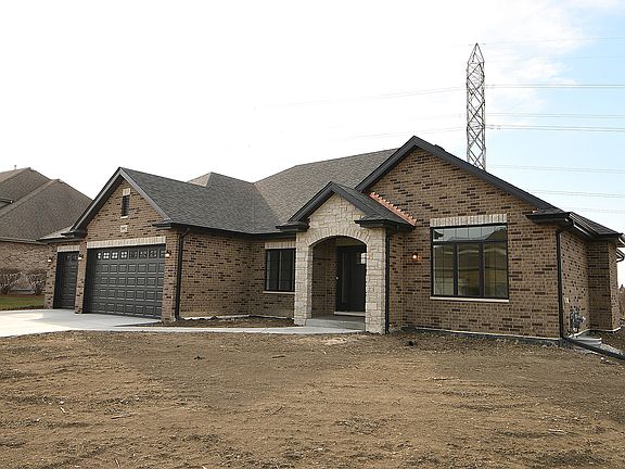 3rd image of 19952 Aine Dr