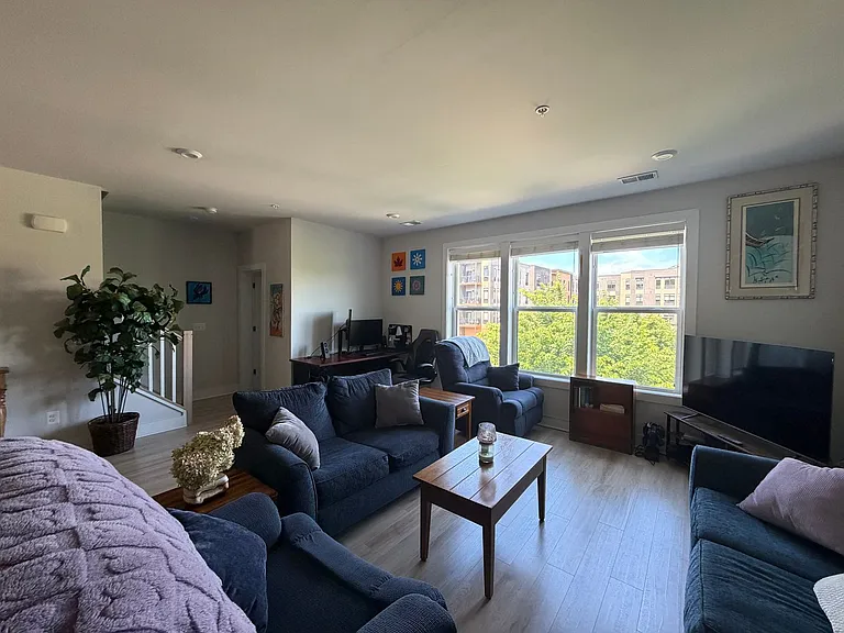 626 Noush Ct #B — Photo 13