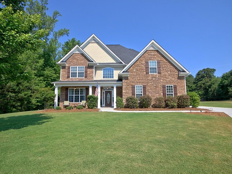 1st image of 324 Silverbell Ln