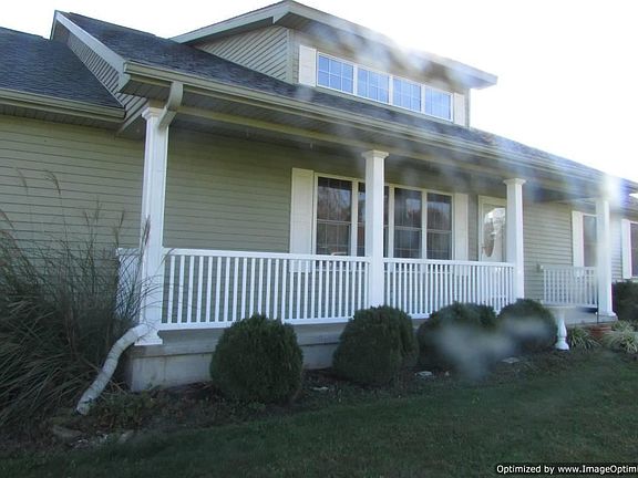 3rd image of 25 Meadowland Dr