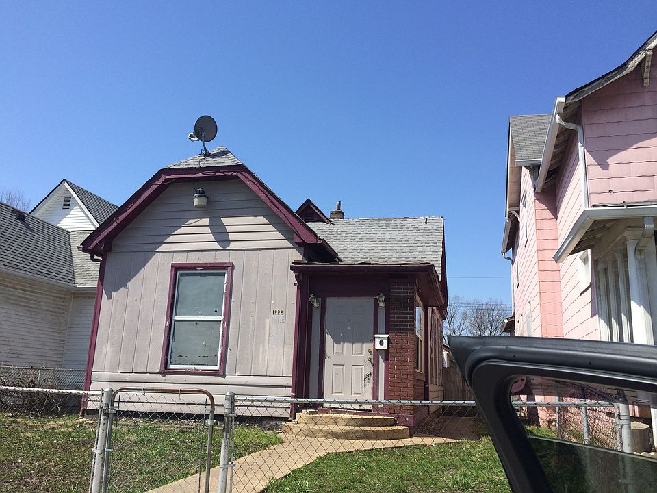 1st image of 1222 Villa Ave