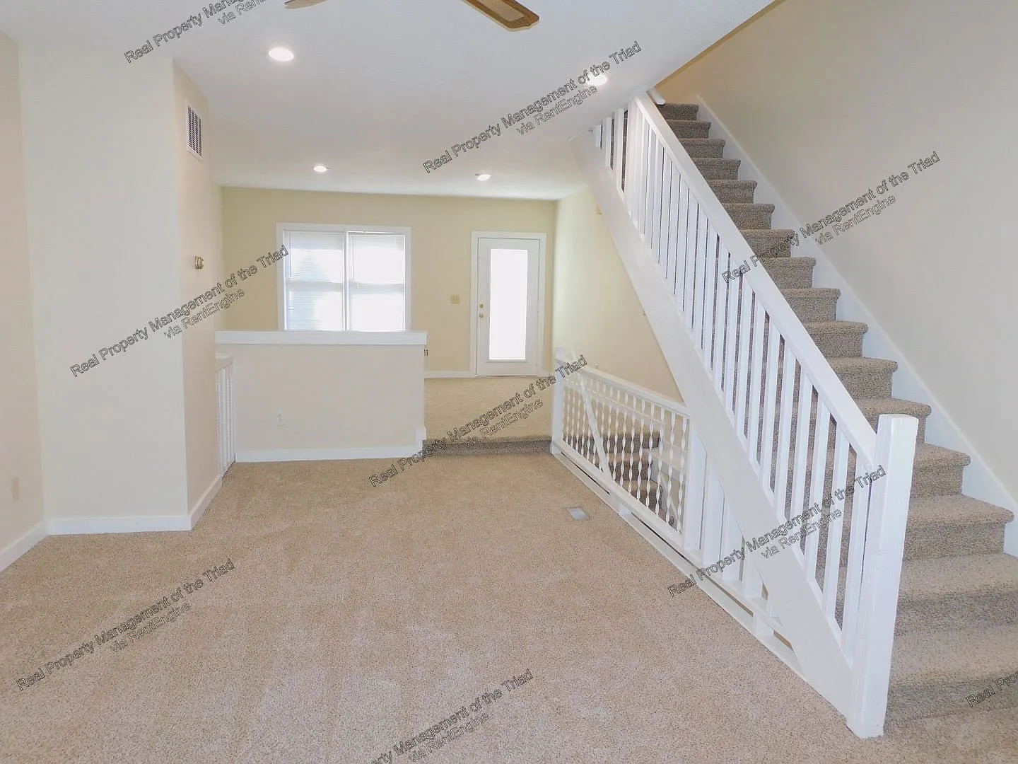 2 bed, 2.0 bath, 1207 sqft, $1,275 — Photo 4