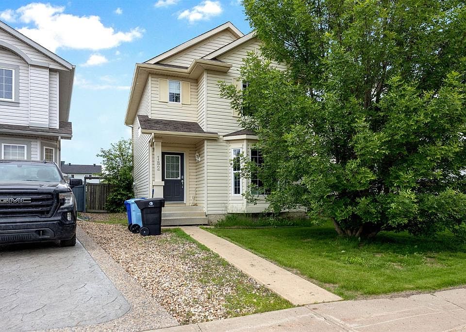 1st image of 182 S McDougall Cres