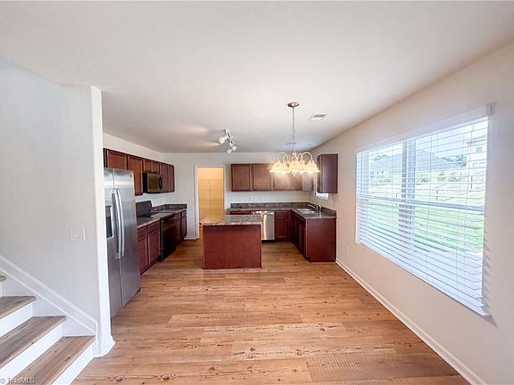 2nd image of 1134 Aster Way