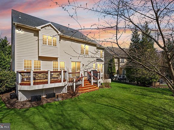 5th image of 43941 Riverpoint Dr