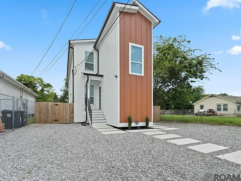 1714 Tricou St — Photo 1
