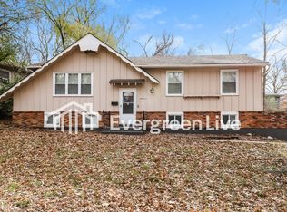 3303 E 106th Ter, Kansas City, MO 64137