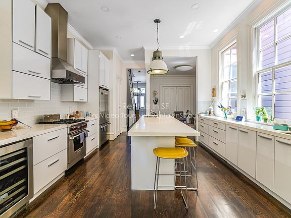 2nd image of 123 Waller St
