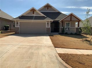 1106 Magnolia Dr, Noble, OK 73068