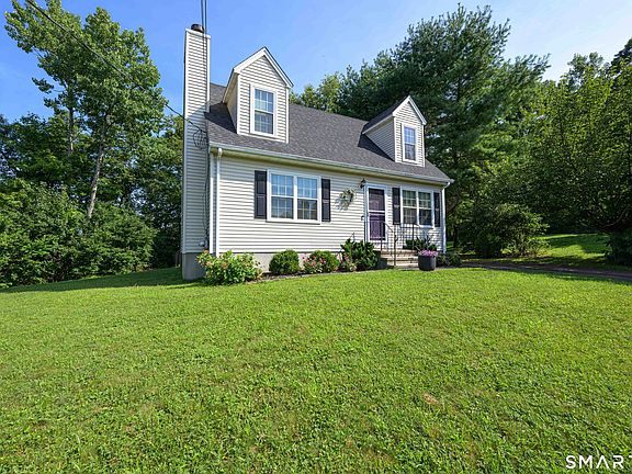 3rd image of 148 Mill Pond Heights Road
