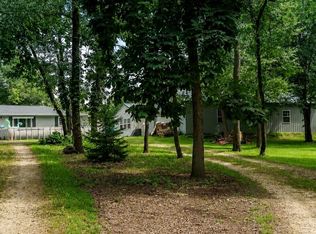 11371 Havenswood Rd, Roscoe, IL 61073