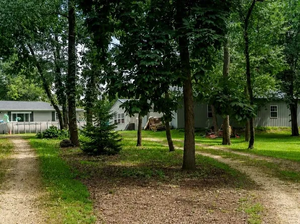 11371 Havenswood Rd, Roscoe, IL 61073