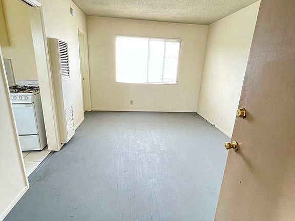5th image of 3355 Vinton Ave
