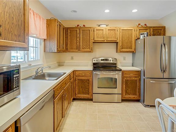 2nd image of 505 Covington Pl