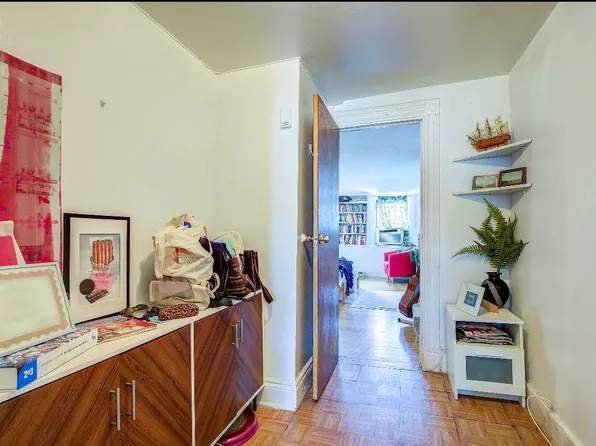 435 Macon Street image 13 of 17