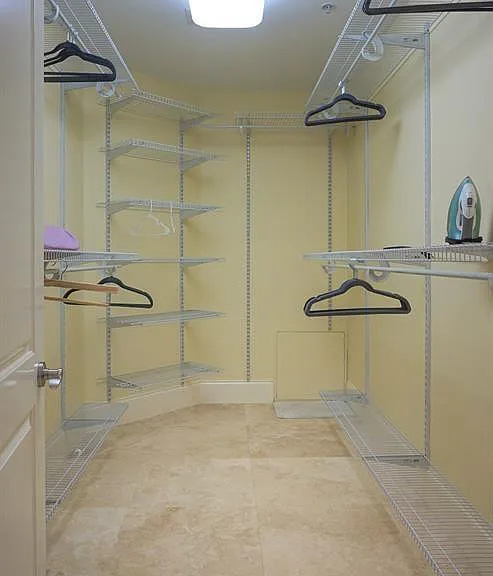 3035 Riomar St — Photo 21