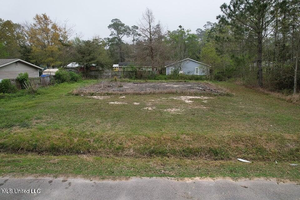 1st image of 406 Saint Jude St