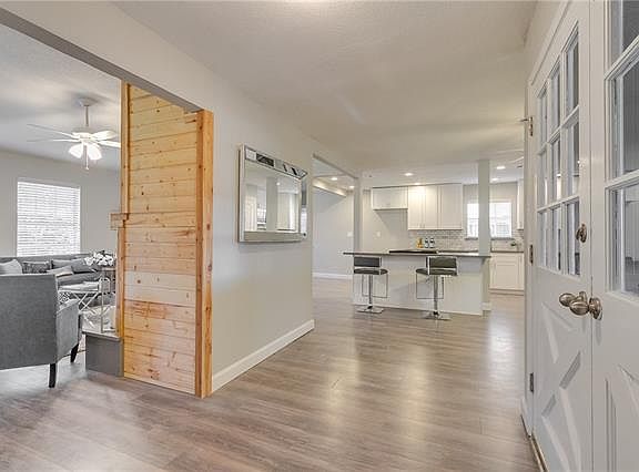 5th image of 15556 Leavalley Cir