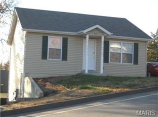 915 N Mill St, Festus, MO 63028