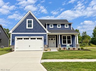 34270 Brookside Ln, North Ridgeville, OH 44039