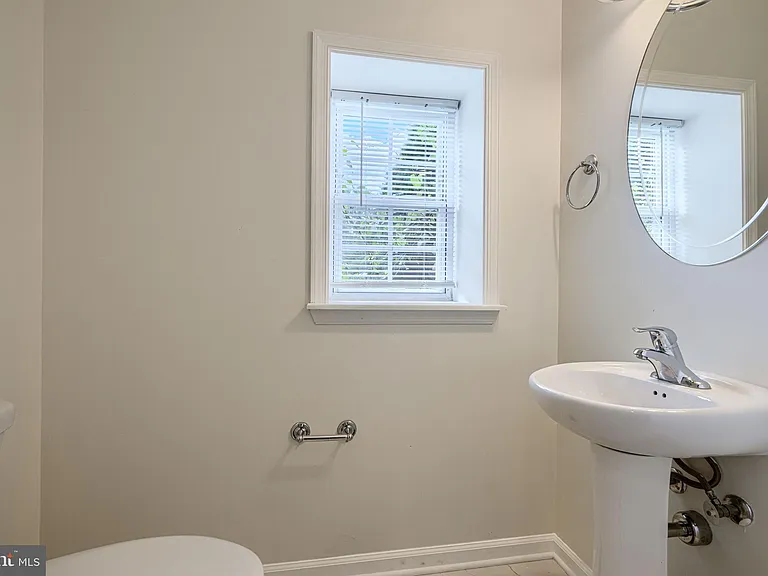 605 N Paradise Rd — Photo 19