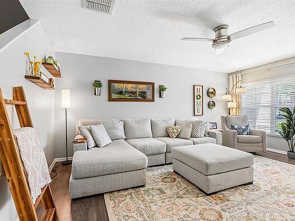 3rd image of 5414 QUARRY ROCK ROAD #5414