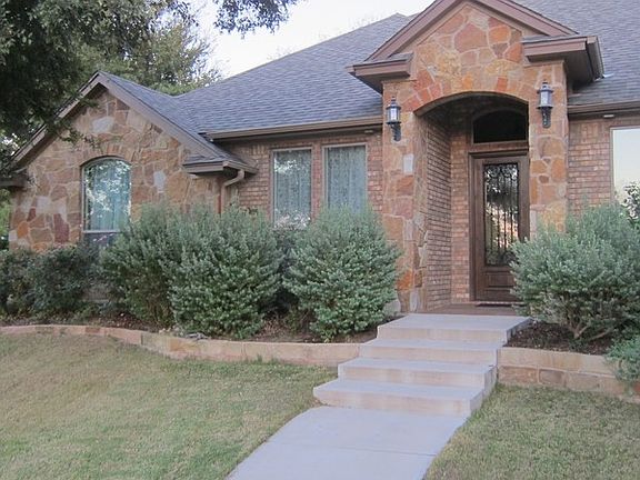 2nd image of 1008 Wildberry Cir