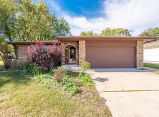 978 Sycamore Ln, Bartlett, IL 60103