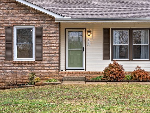 5th image of 803 Merritt Lewis Ln