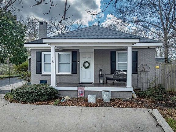 3rd image of 151 Baugh St