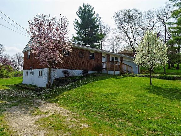 5th image of 3674 Roselawn Dr