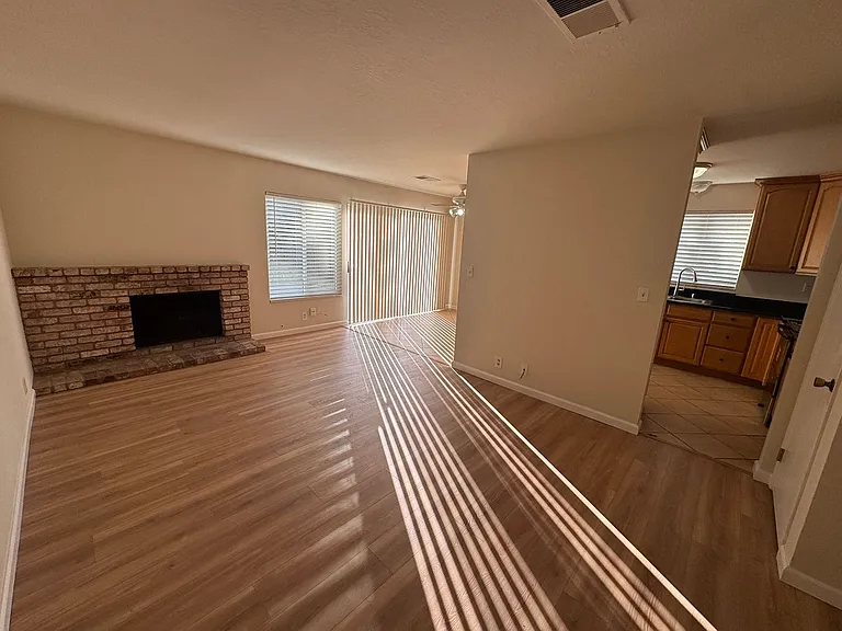 226 Sparrow Dr — Photo 13