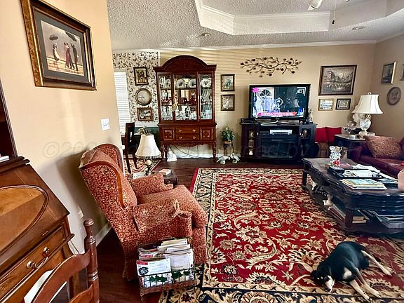 3rd image of 5414 Somerset Dr