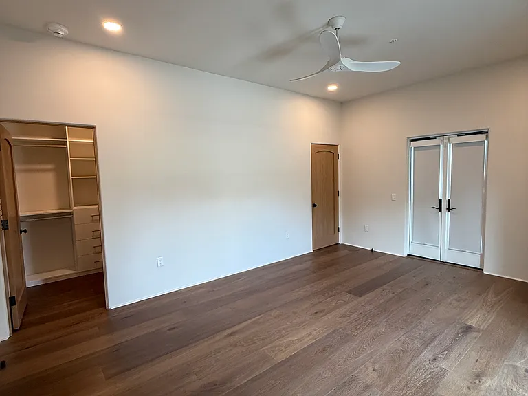 301 W Comstock Ave #2 — Photo 12
