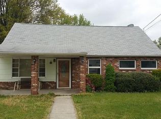 9 Colfax Rd, Edison, NJ 08817